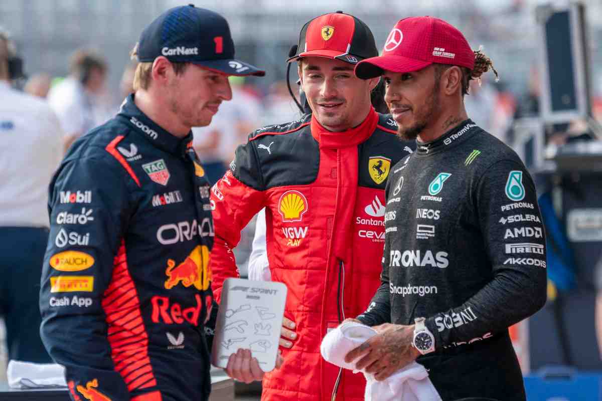 Super coppia Hamilton Leclerc in Ferrari