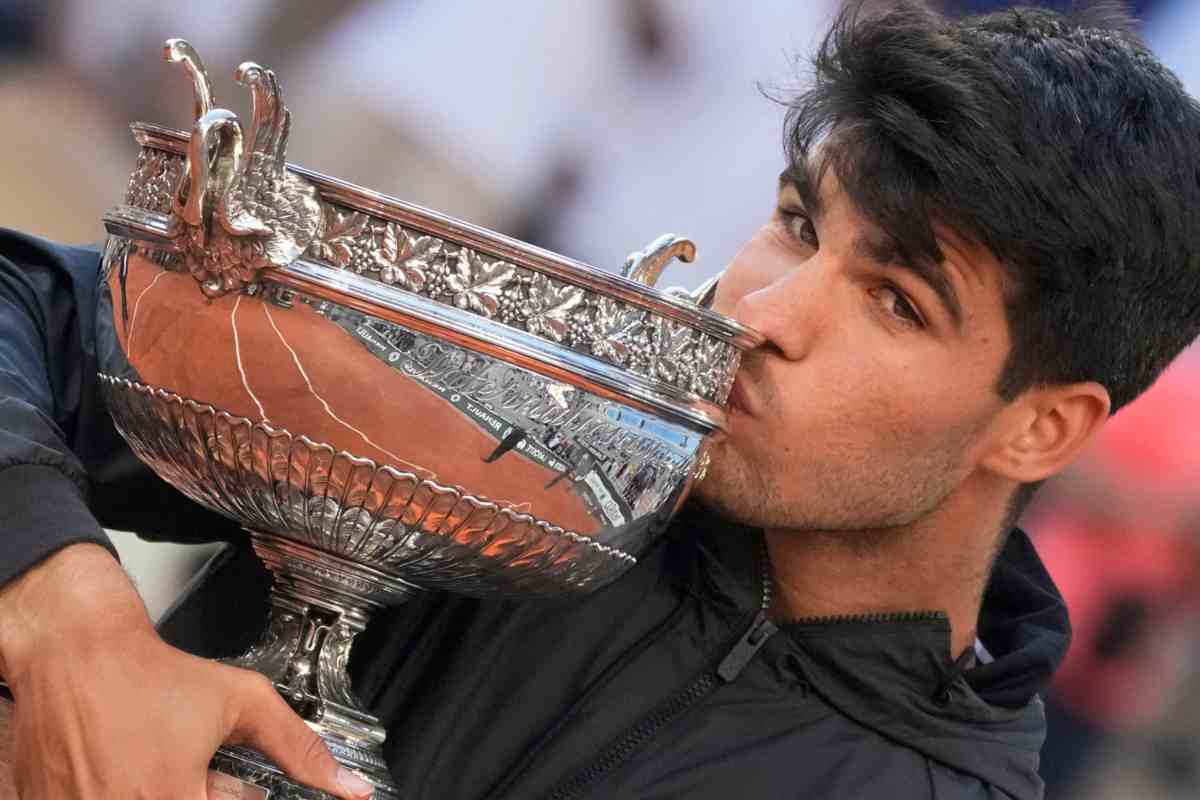 Alcaraz umilia Nadal e Djokovic