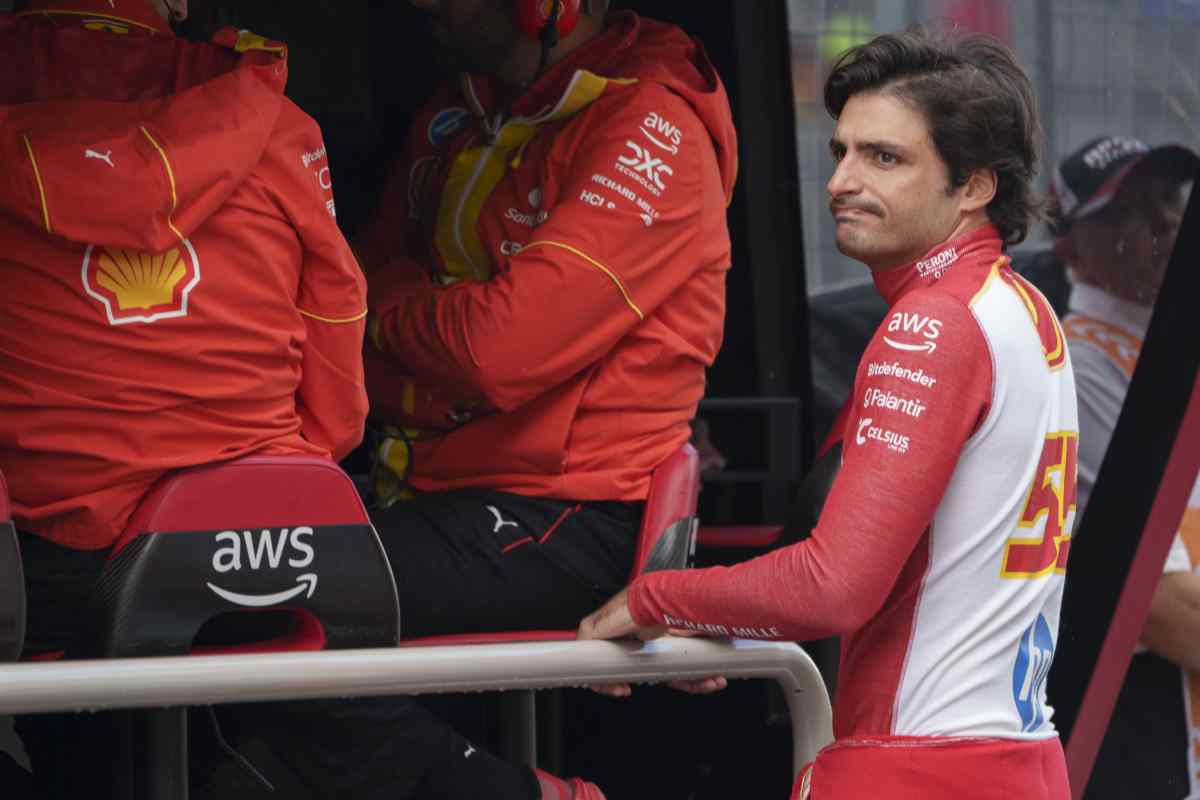 Ferrari, furia Sainz in conferenza