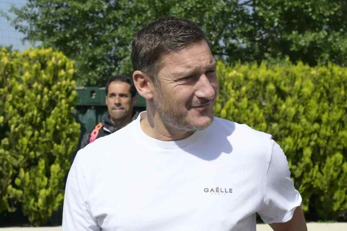 Totti doveva aprire la Partita Iva