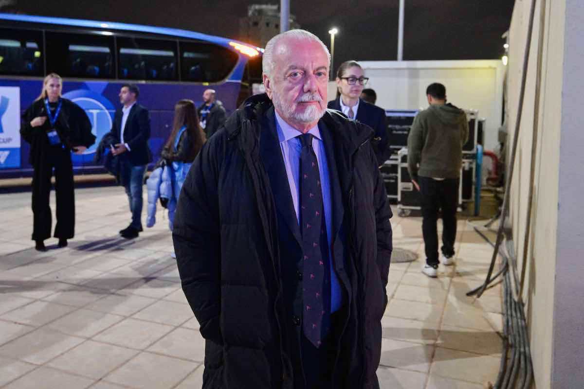 De Laurentiis supera il Milan e lo porta a Napoli