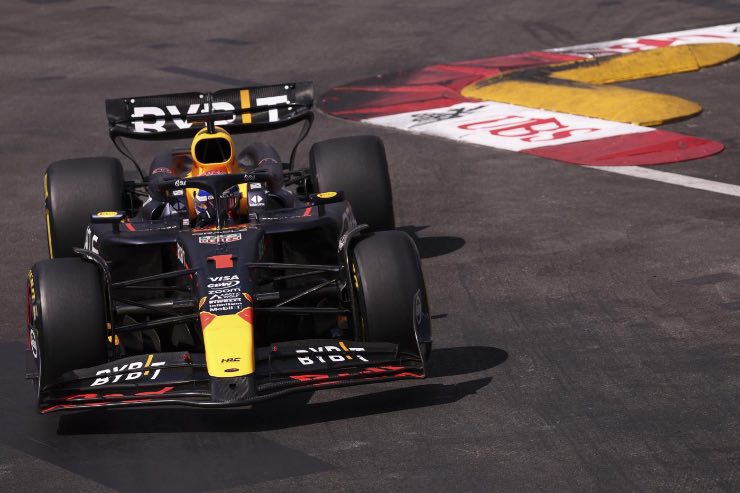 I migliori piloti della storia per Verstappen, lui non si cita