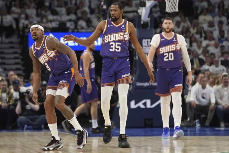 NBA: i Phoenix Suns spendono 400 milioni