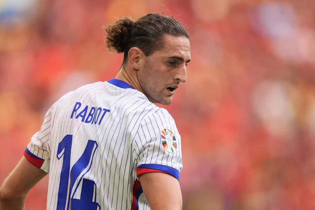 Rabiot firma ancora in Serie A, via dalla Juventus