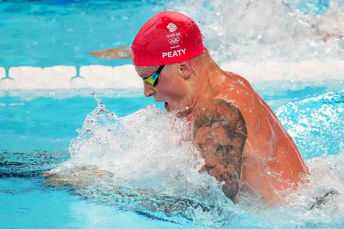 Denuncia Adam Peaty