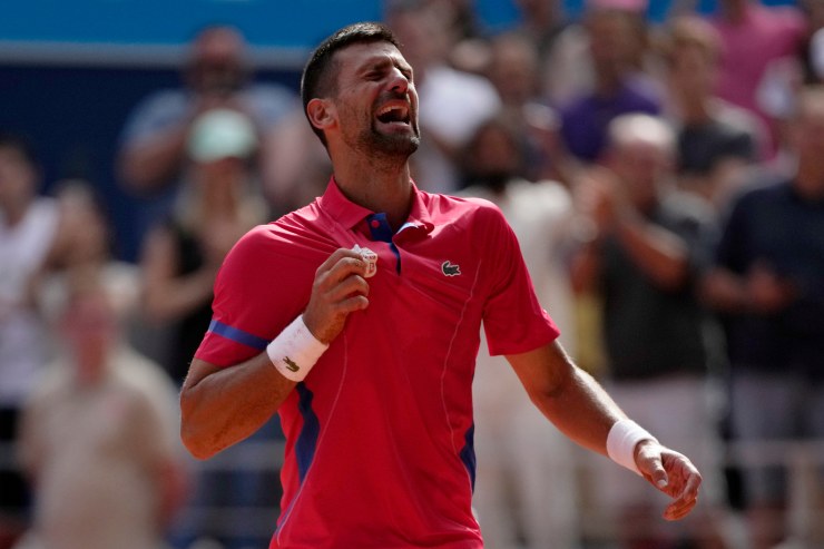 Novak Djokovic pensa a Los Angeles