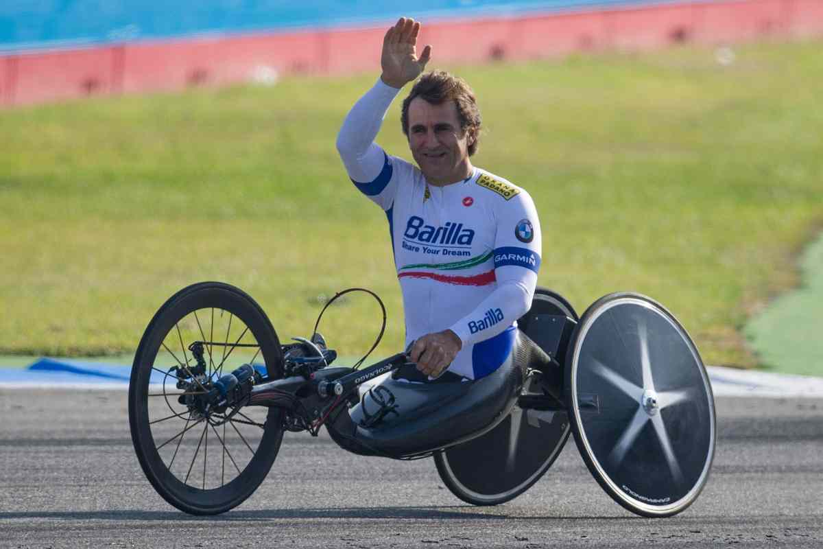 Zanardi come Superman, tifosi in lacrime