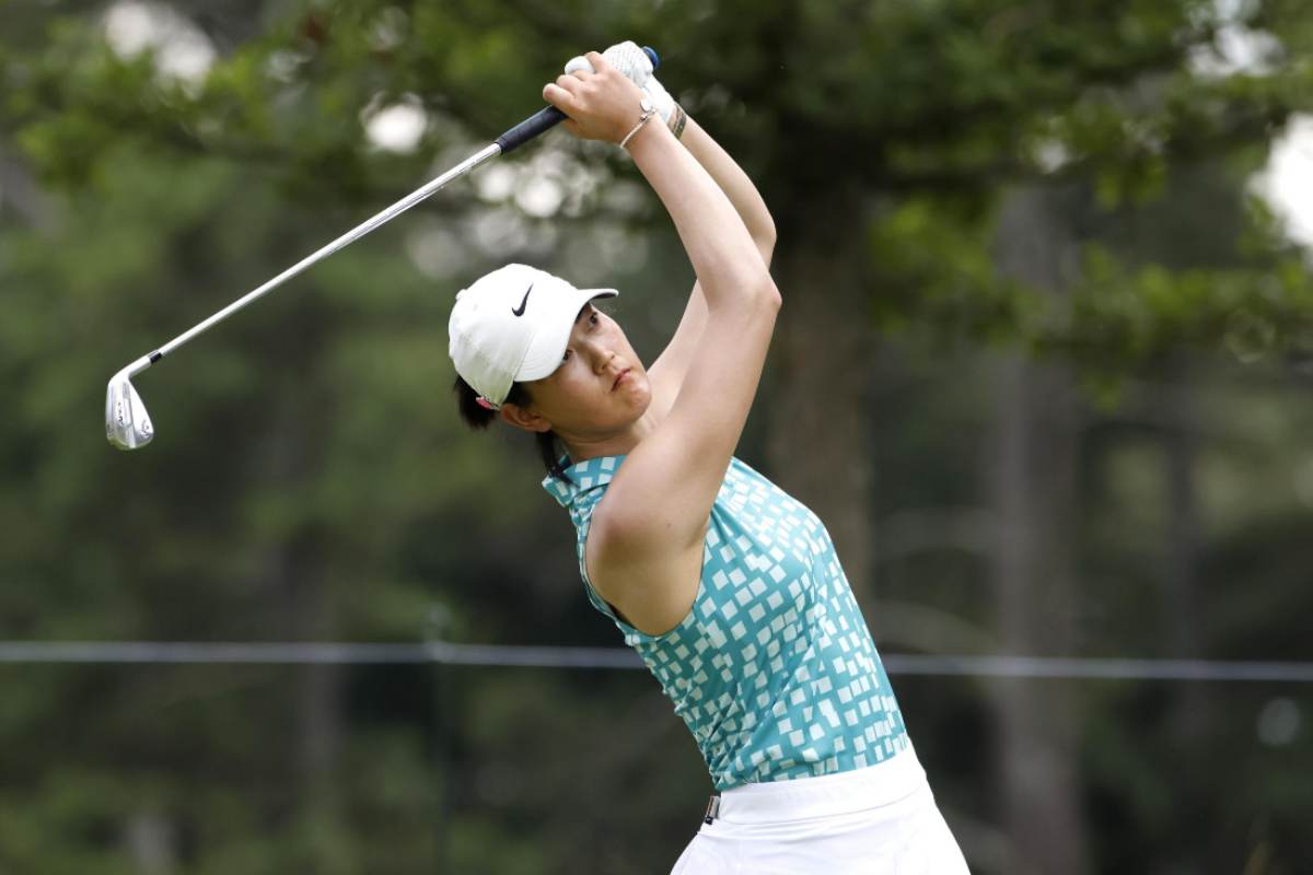 Michelle Wie West gioca a golf